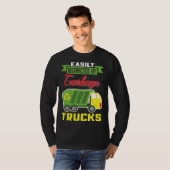 Easily Distracted By Garbage Trucks Truck Rubbish  Tシャツ (正面フル)