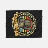 Easily Distracted By Groundhogs Funny Retro Animal フリースブランケット (正面(横))