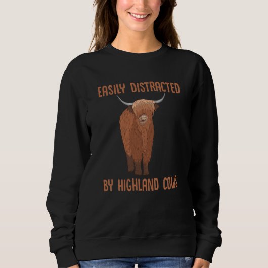 Easily Distracted By Highland Cows Highland Cow Sc スウェットシャツ (正面)