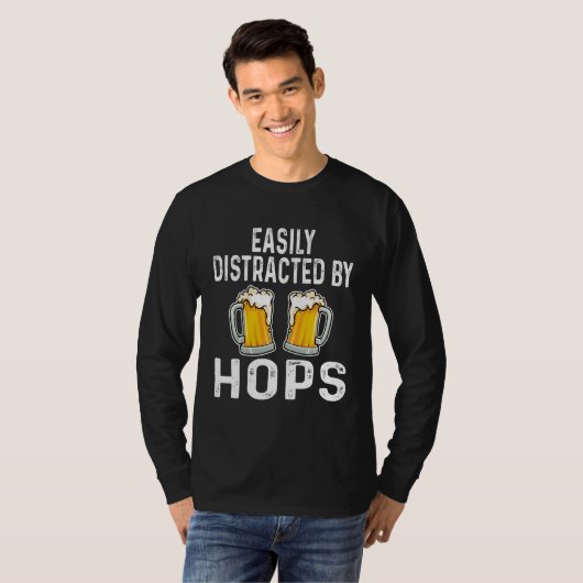 Easily Distracted By Hops  Beer  Drinker Home Brew Tシャツ (正面フル)