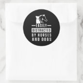 Easily Distracted By Horses Dogs Animal Lover Gift ラウンドシール (バッグ)