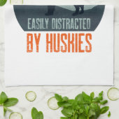 Easily Distracted By Huskies Dog Walking キッチンタオル (折り畳み)