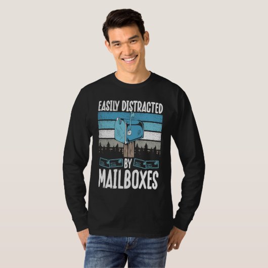 Easily Distracted By Mailboxes Postal Worker Tシャツ (正面フル)