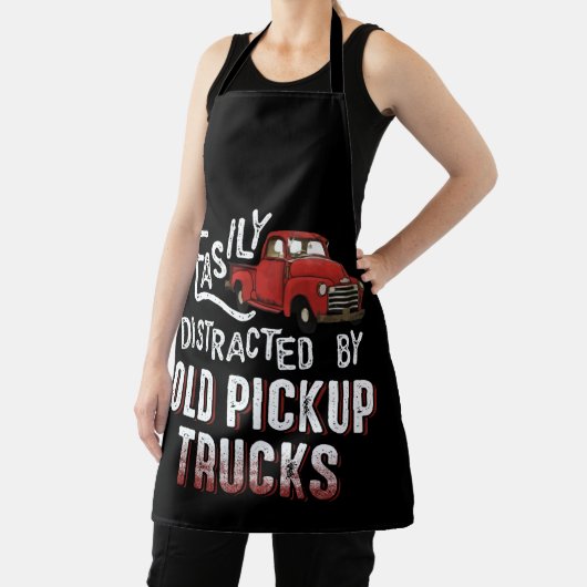Easily Distracted Old Pickup Trucks Cute Trucker エプロン (インサイチュ)