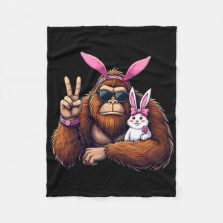 Easter Bigfoot Bunny Funny Easter Day Sasquatch Bo フリースブランケット