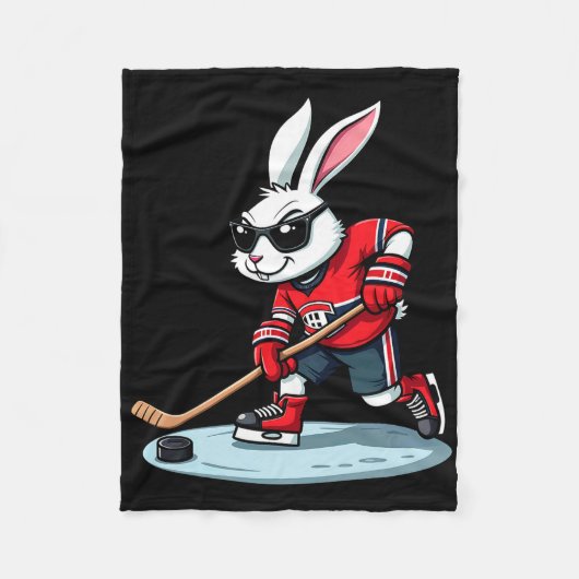 Easter Bunny Playing Hockey フリースブランケット (正面)