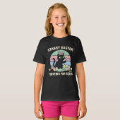 Easter Hunting For Eggs Funny Cat Tシャツ (正面フル)