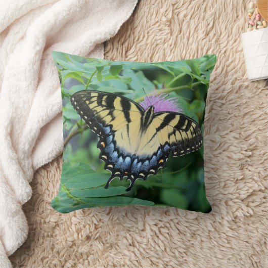 Eastern Tiger Swallowtail Butterfly クッション (ブランケット)