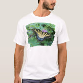 Eastern Tiger Swallowtail Butterfly Tシャツ (正面)