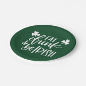 Eat Drink Be Irish Green Typography Design Party ペーパープレート (アングル)