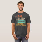 Eat Sleep Board Games Repeat  Tシャツ (正面フル)