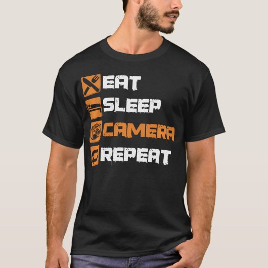 Eat Sleep Camera Repeat 写真 撮影 カメラマン Tシャツ (正面)