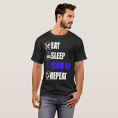 Eat Sleep Farm XP Repeat  funny gaming meme Tシャツ (正面フル)