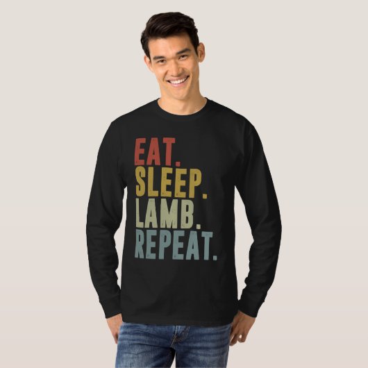 Eat Sleep Lamb Repeat  Lambing Tシャツ (正面フル)