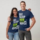 Eat Sleep Mow Repeat  Landscaper Grass Cutting Tシャツ (ユニセックス)