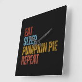 EAT SLEEP PUMPKIN PIE REPEAT スクエア壁時計 (傾斜)