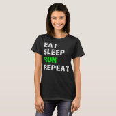 Eat Sleep Run Repeat Funny Running Slogan Runner S Tシャツ (正面フル)