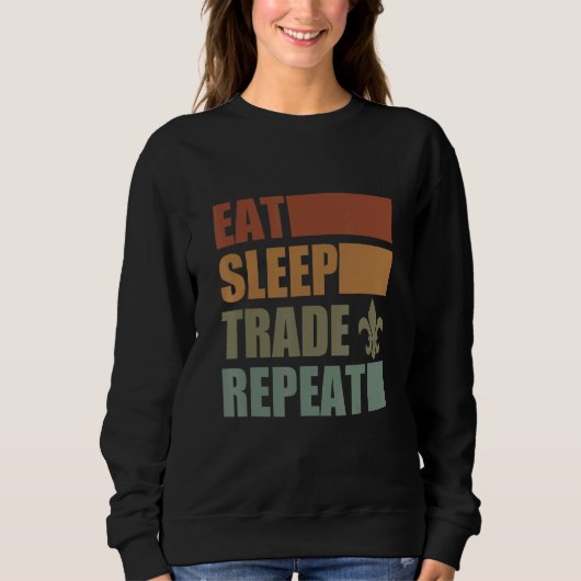 Eat Sleep Scout Repeat For Camping Enthusiast Desi スウェットシャツ (正面)