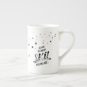 Eat Sleep Ski Repeat - スペシャルマグ ボーンチャイナマグカップ (右)