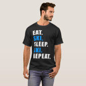 EAT SLEEP SKI REPEAT SNOW ALPIN WINTER WOMEN MEN C Tシャツ (正面フル)