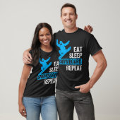 Eat Sleep Snowboard Repeat Funny Winter Tシャツ (ユニセックス)