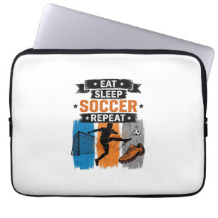 Eat Sleep Soccer Repeat ビンテージ サッカー プレイヤー Tシャツ ラップトップスリーブ