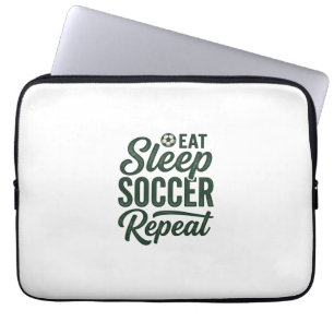 Eat Sleep Soccer Repeat ヴィンテージTシャツデザイン_1 ラップトップスリーブ