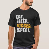 Eat Sleep Soccer Repeat Soccer Player Retro Vint Tシャツ (正面)