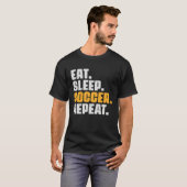 Eat Sleep Soccer Repeat   Soccer Player Retro Vint Tシャツ (正面フル)