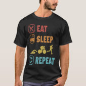 Eat Sleep Swim Ride Run Repeat Triathlete Training Tシャツ (正面)