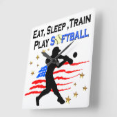 EAT, SLEEP, TRAIN PLAY SOFTBALL 愛国デザイン スクエア壁時計 (傾斜)