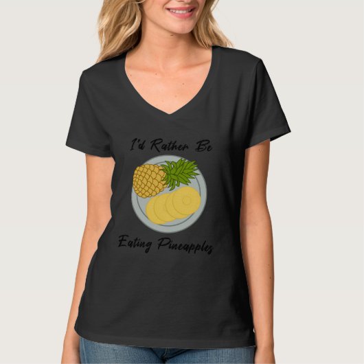 eating Fruits Pineapples Tropical Summer Fruits Tシャツ (正面)