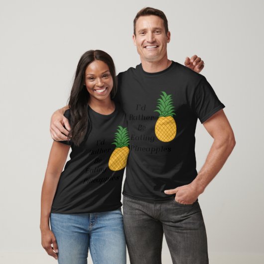 Eating Pineapples Cute Fruit  Tropical Fruits Tシャツ (ユニセックス)