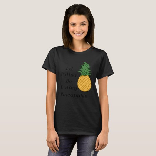 Eating Pineapples Cute Fruit  Tropical Fruits Tシャツ (正面フル)