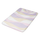 Ebb and Flow 4 – パステルピンク、黄、紫 バスマット (アングル)