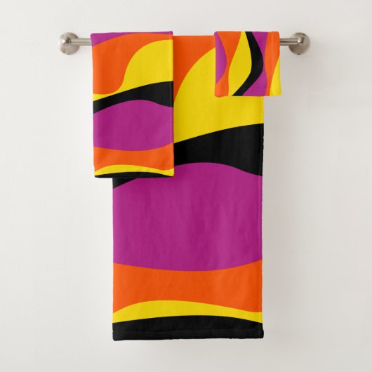 Ebb and Flow 4 – ブラック、ピンク、オレンジ、イエロー バスタオルセット (インサイチュ)