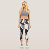 Ebb and Flow 4 in Black, Gray, and Cream カプリレギンス (正面)