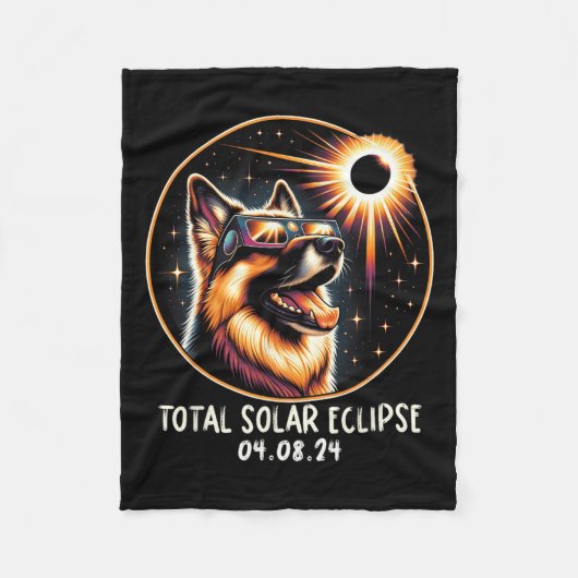 Eclipseドイツの羊飼いがGlesを着用2024年4月8日 フリースブランケット (正面)
