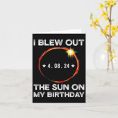Eclipse太陽の誕生日吹I Out The Sun On My Bi カード (黄色い花)