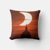 Eclipse 太陽の 2021 クッション (正面)