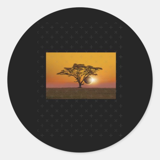 Eclipse 太陽の Thru Treeのステッカー ラウンドシール (正面)