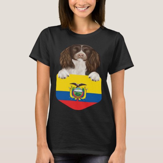 Ecuador Flag English Springer Spaniel Dog In Pocke Tシャツ (正面)