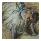 Edgar Degas - Dancer Adjusting Her Shoe ポスター (正面)