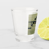 Edge of Victory：ローンボウルでの接戦 ショットグラス (左)