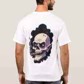 Edgy Vampire Skull Tシャツ (裏面)