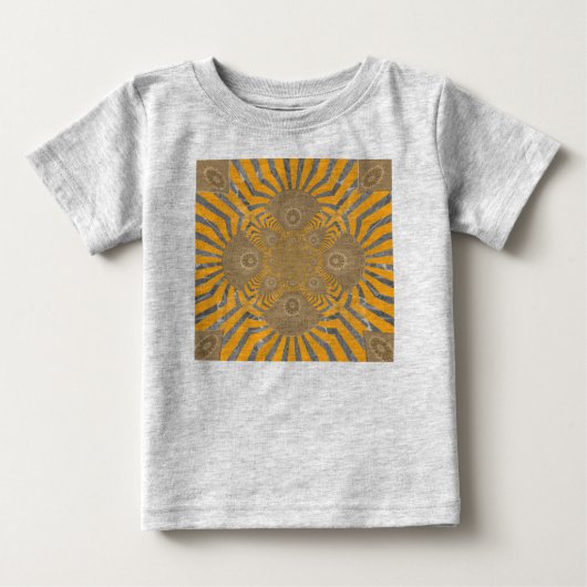 Edgy Zebra Elegance：黄金色のプリント ベビーTシャツ (正面)