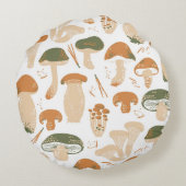 Edible Mushrooms seamless pattern. Linocut old sty ラウンドクッション (裏面)