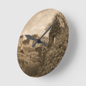 Edinburgh Castle Sepia Photograph ラウンド壁時計 (傾斜)