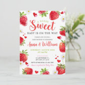 Editable Berry Sweet Baby Shower Invitation, Blush 招待状 (スタンド正面)