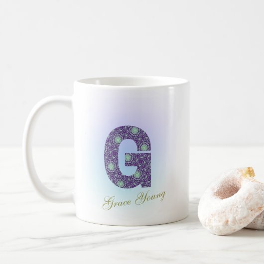Editable Floral Letter G Monogram Personalized コーヒーマグカップ (ドーナツ)
